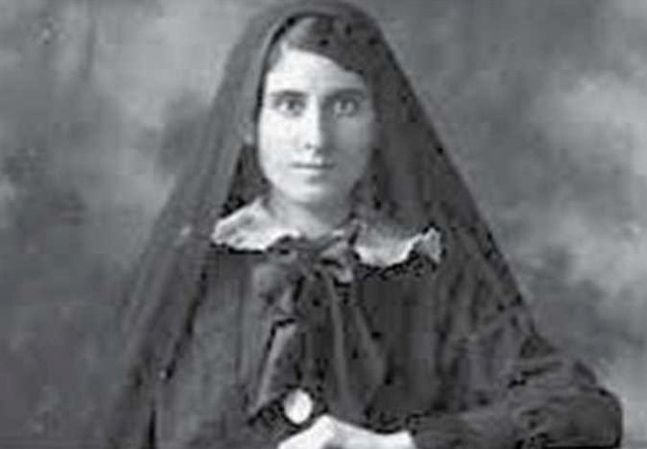 عائشة التيمورية